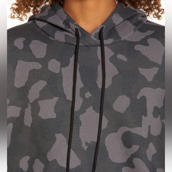 Zella Cara everyday print soft cotton pullover sweatshirt - Picture 4 of 11